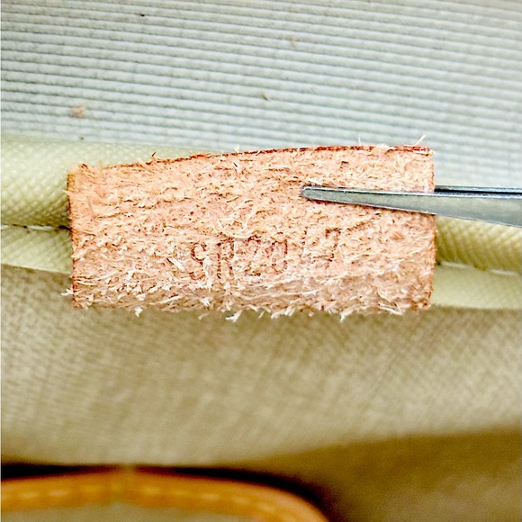 LOUIS VUITTON Deauville Boston Bag LIKE NEW! Monogrammed - Picture 8 of 12